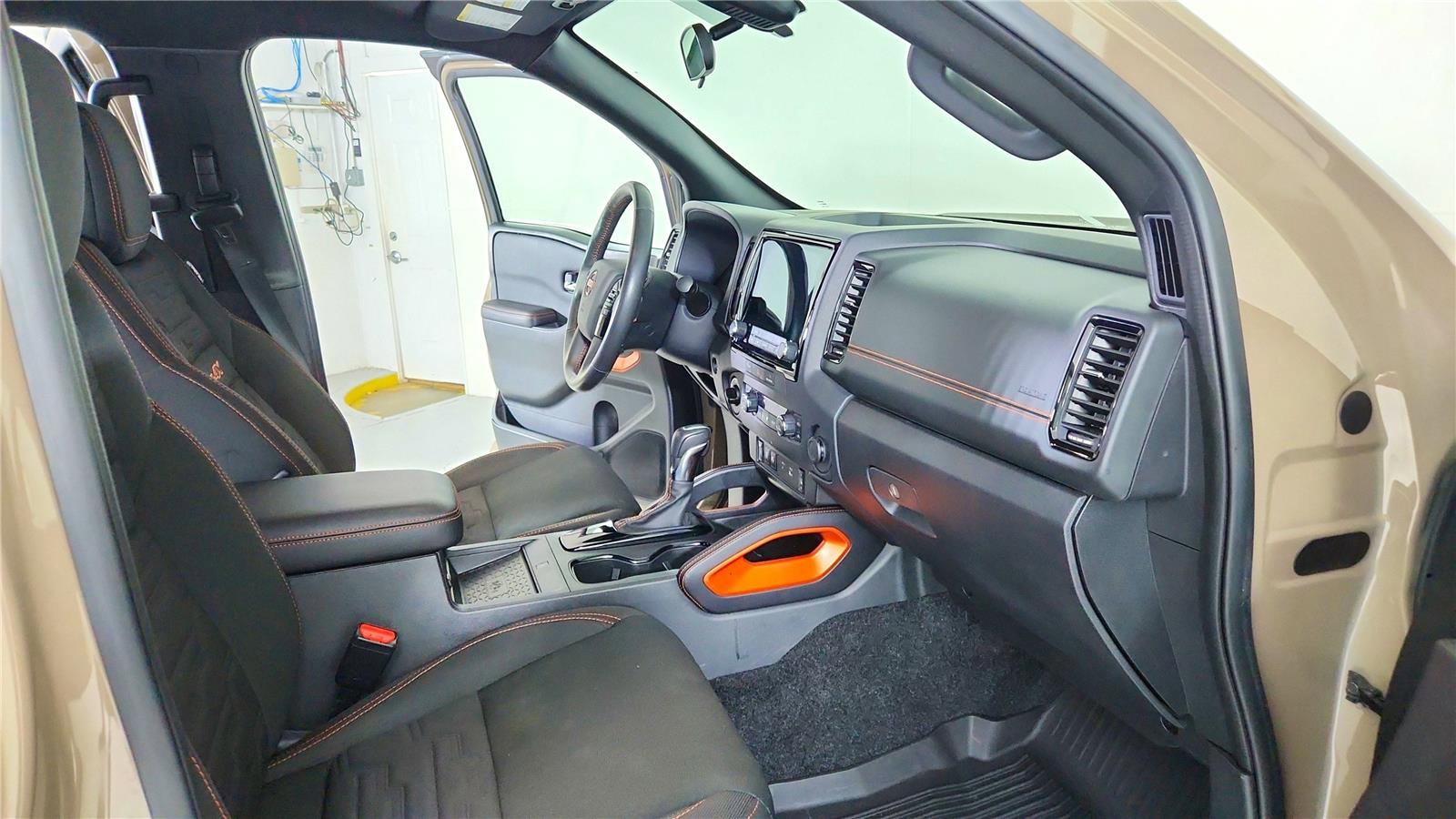 Used 2023 Nissan Frontier PRO-4X w/ Pro Convenience Package image 37