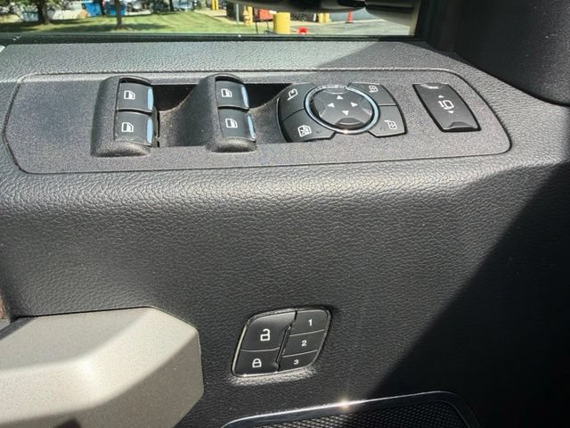 Used 2019 Ford F250 Lariat w/ Lariat Ultimate Package AWD/4WD image 13