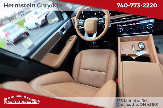 Used 2025 Hyundai Santa Fe Limited image 10