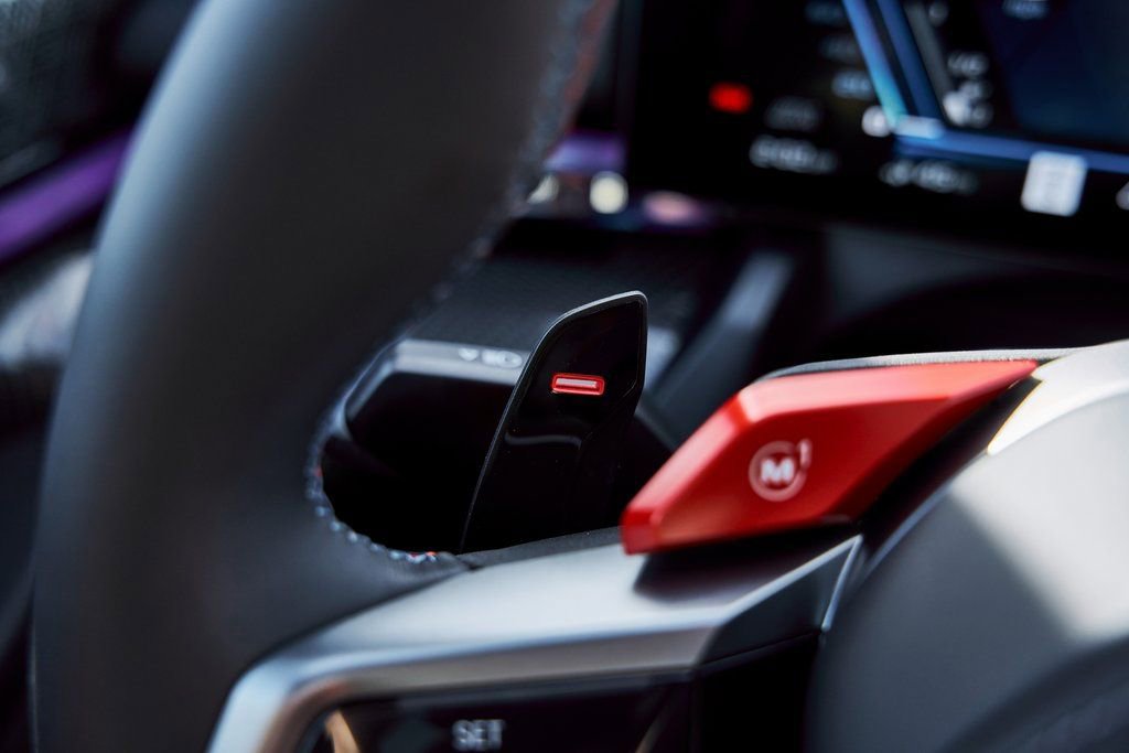 Used 2026 BMW M5 w/ Executive Package image 68