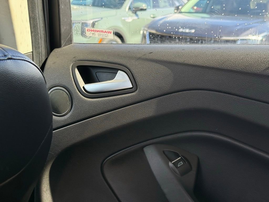 Used 2017 Ford Escape Titanium image 39