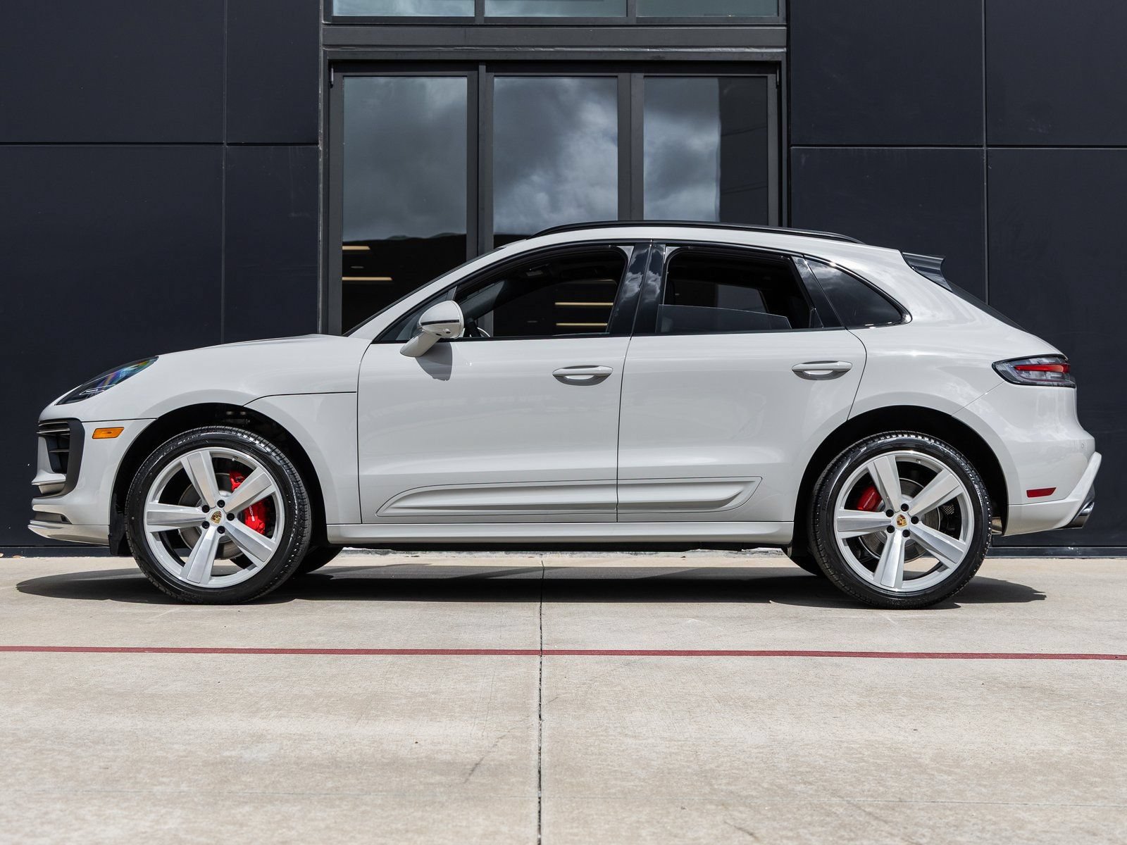 New 2026 Porsche Macan S AWD/4WD image 2