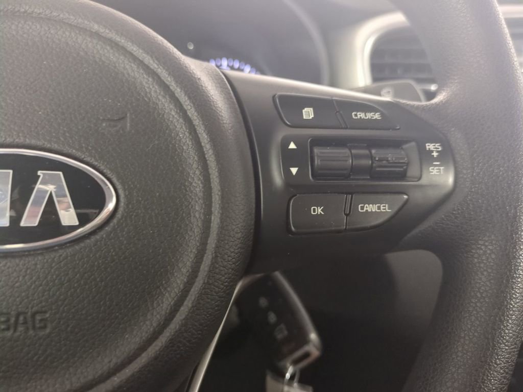 Used 2016 Kia Sorento FWD image 32