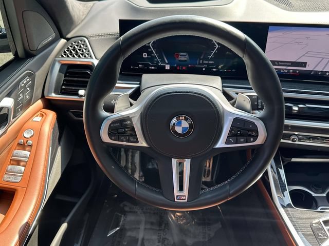 Certified 2025 BMW X7 M60i AWD/4WD image 24