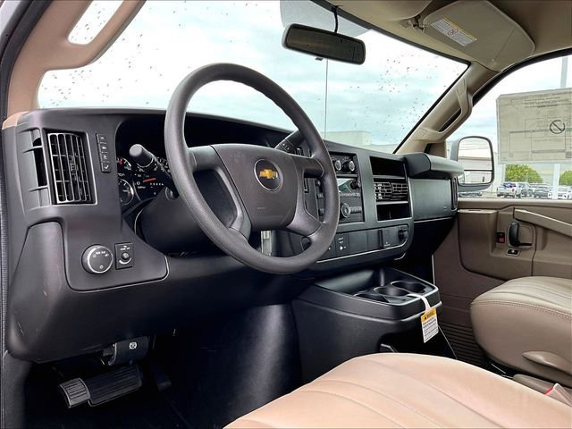 New 2026 Chevrolet Express 2500 RWD image 7