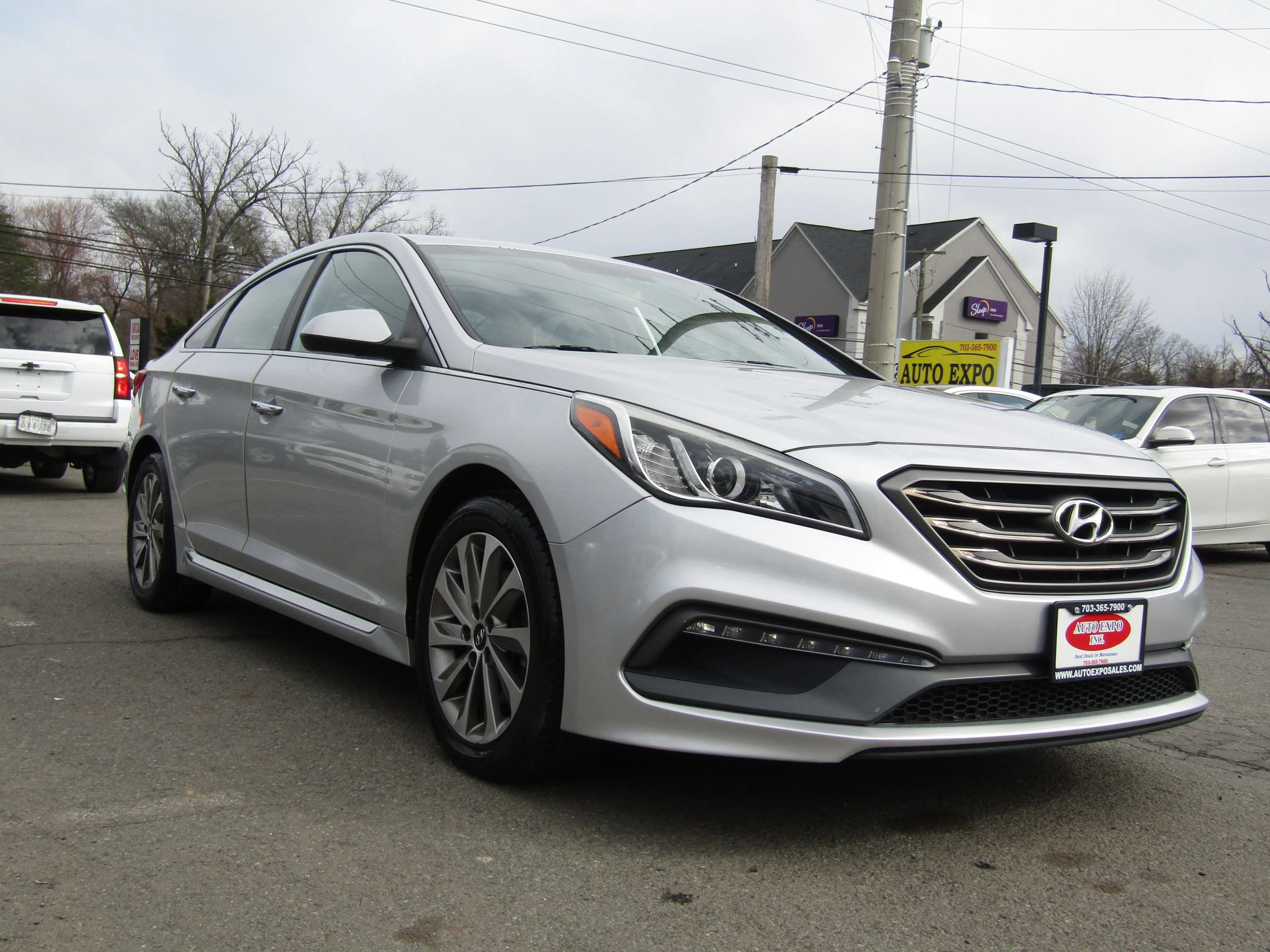 Used 2016 Hyundai Sonata Sport w/ Option Group 1V FWD image 1