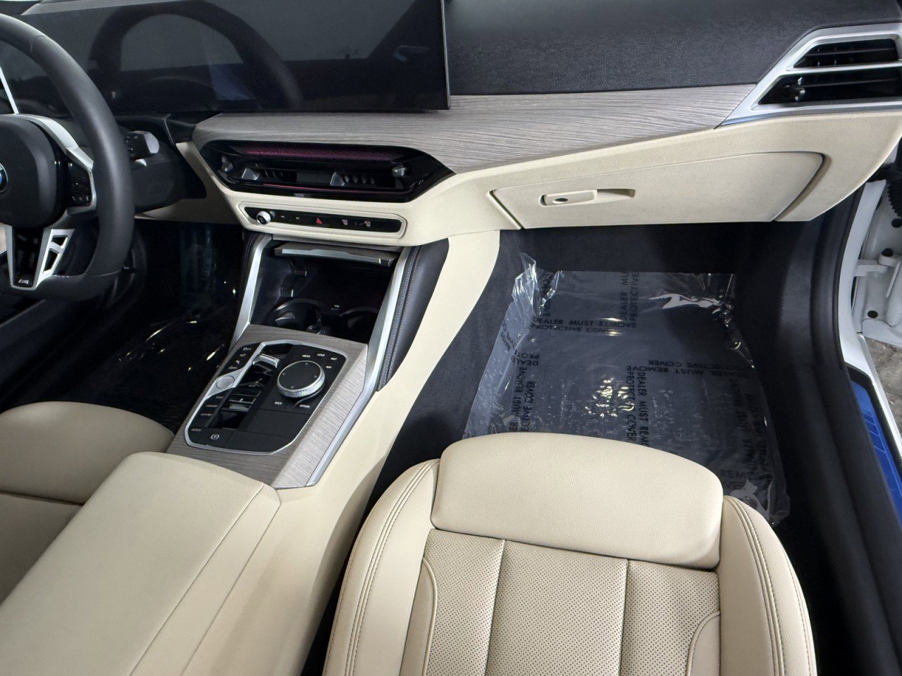 Used 2025 BMW 440i xDrive Coupe w/ Premium Package image 12