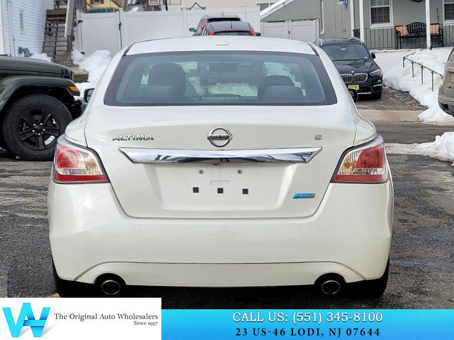 Used 2014 Nissan Altima 2.5 S w/ Display Audio Package image 5