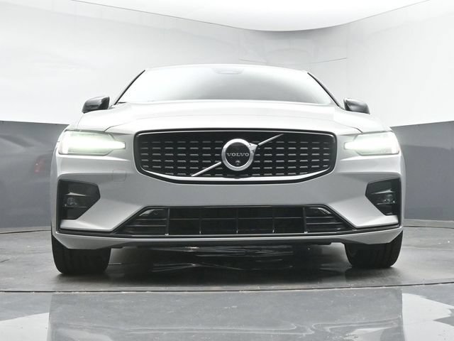 Used 2024 Volvo S60 B5 Plus AWD/4WD image 34