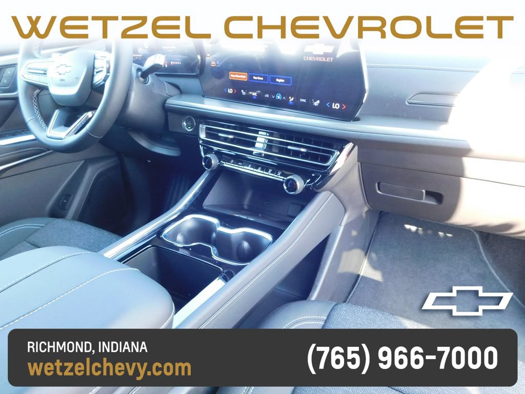 New 2027 Chevrolet Traverse LT FWD image 18
