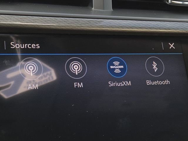 Used 2020 Buick Encore GX Essence image 4