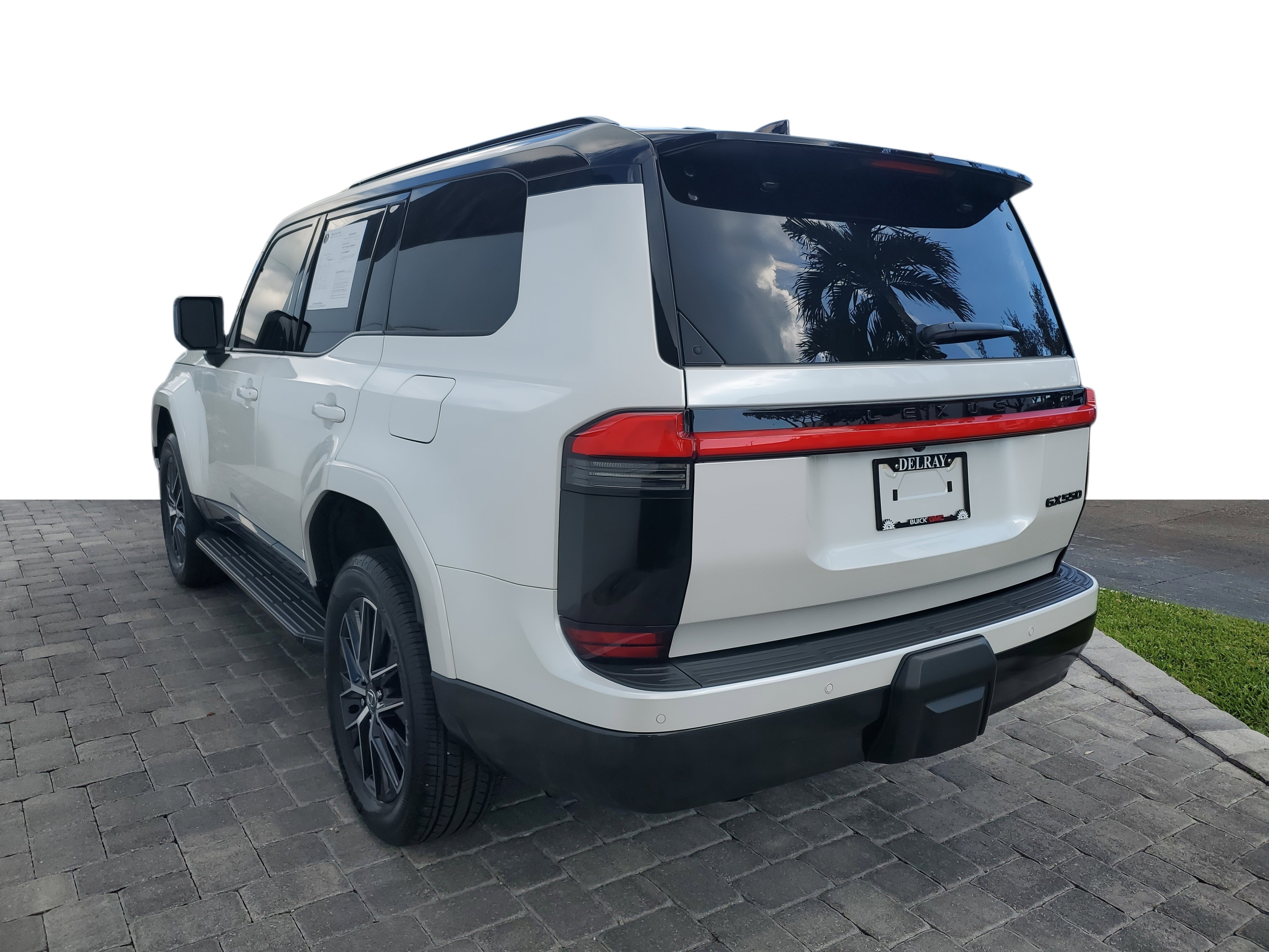 Used 2024 Lexus GX 550 image 4