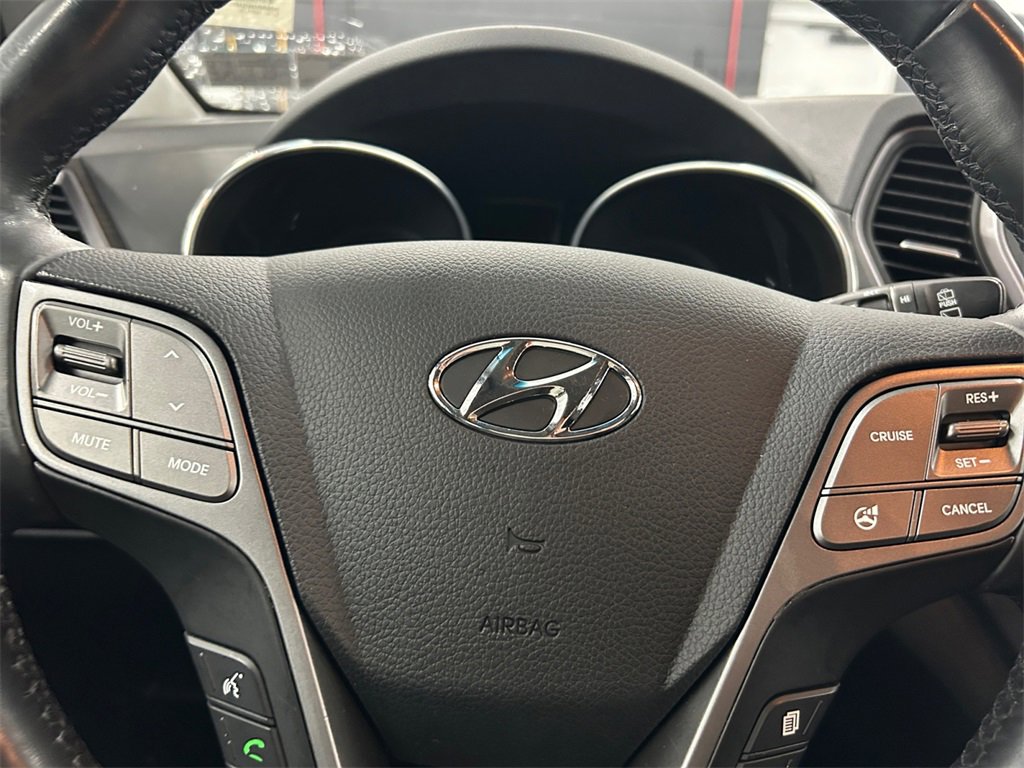 Used 2016 Hyundai Santa Fe SE w/ Option Group 02 image 23