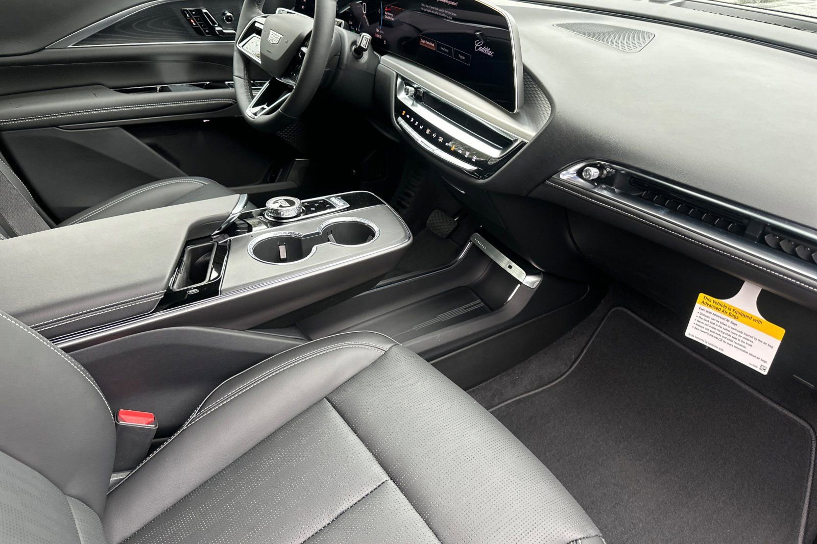 Used 2026 Cadillac Lyriq Luxury RWD image 17