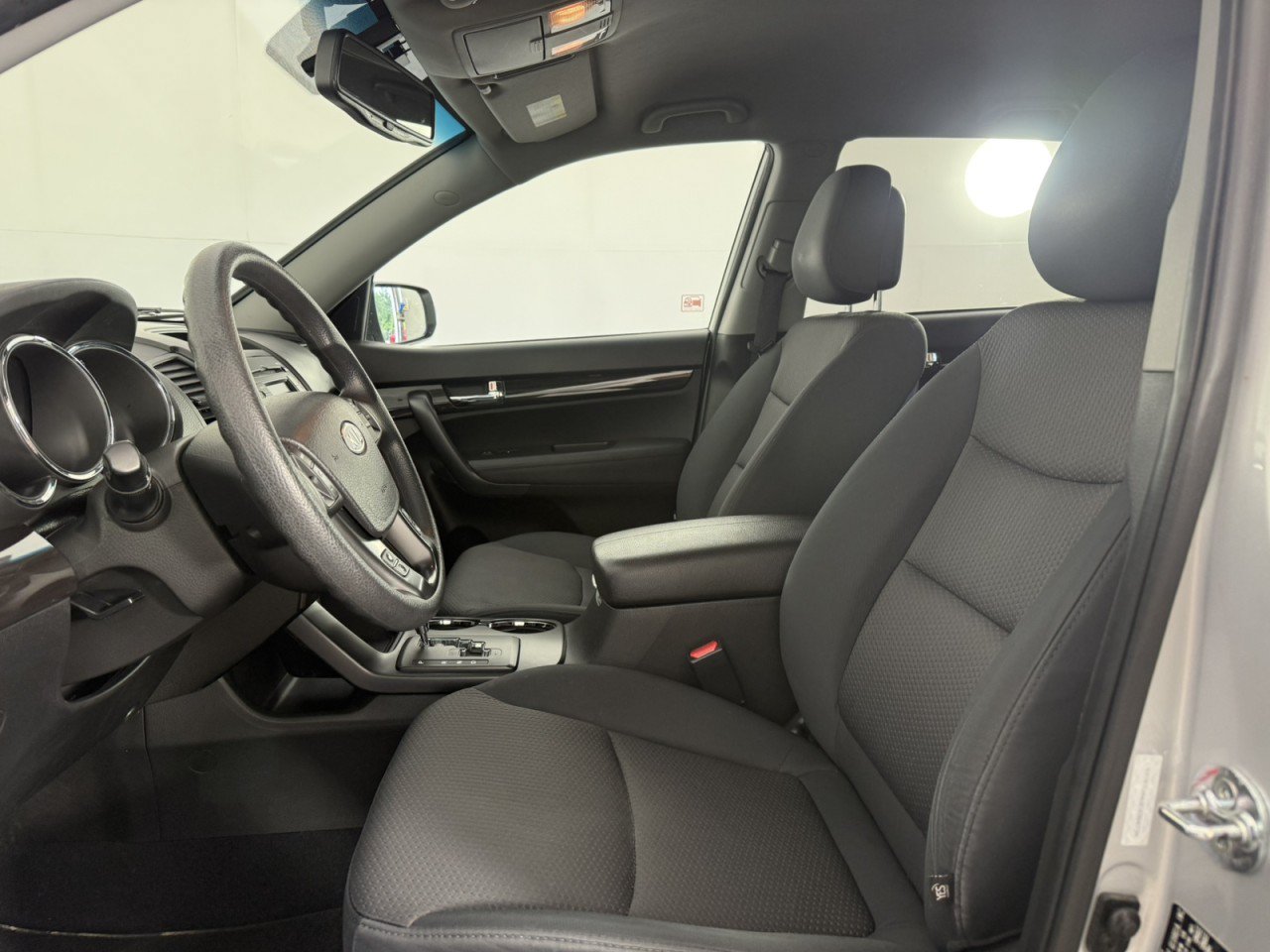 Used 2012 Kia Sorento LX w/ Convenience Pkg FWD image 14