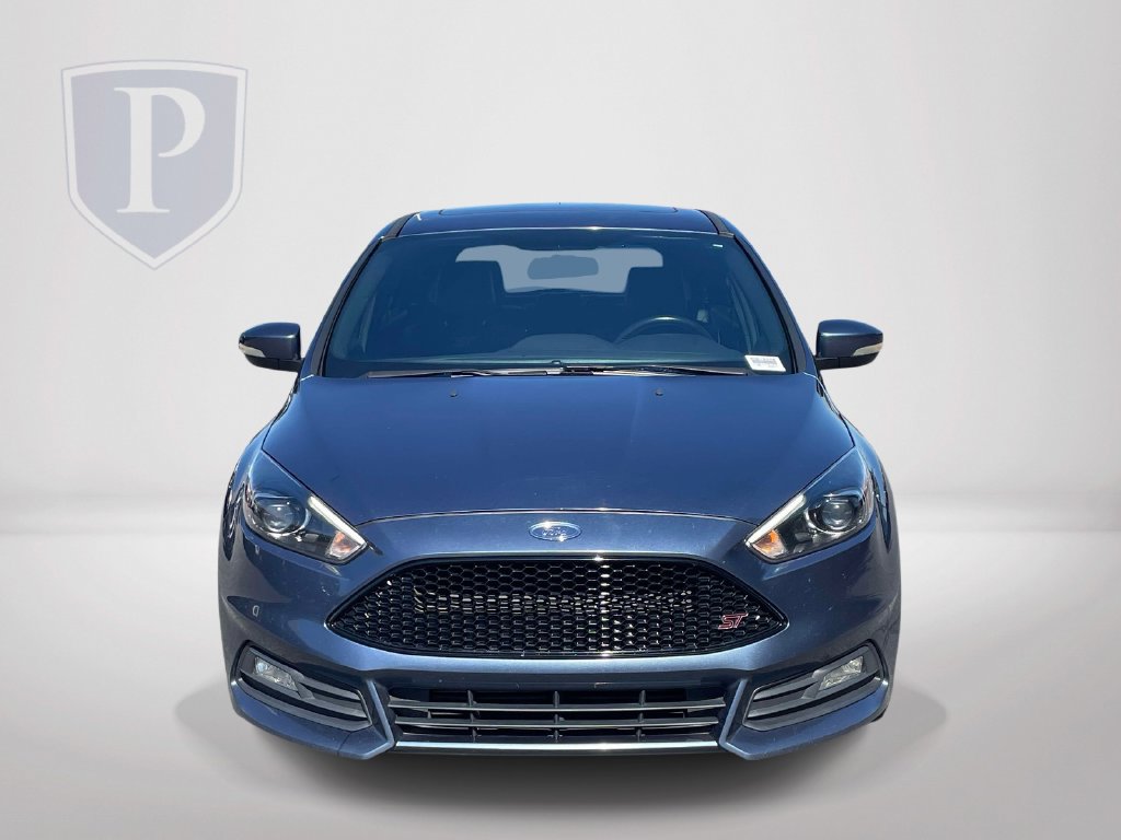 Used 2018 Ford Focus ST w/ Equipment Group 402A FWD image 3