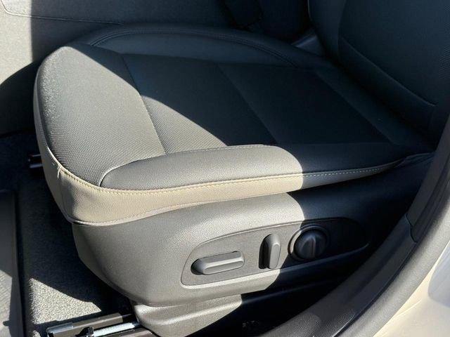 New 2026 Chevrolet Trax ACTIV w/ Sunroof Package FWD image 18