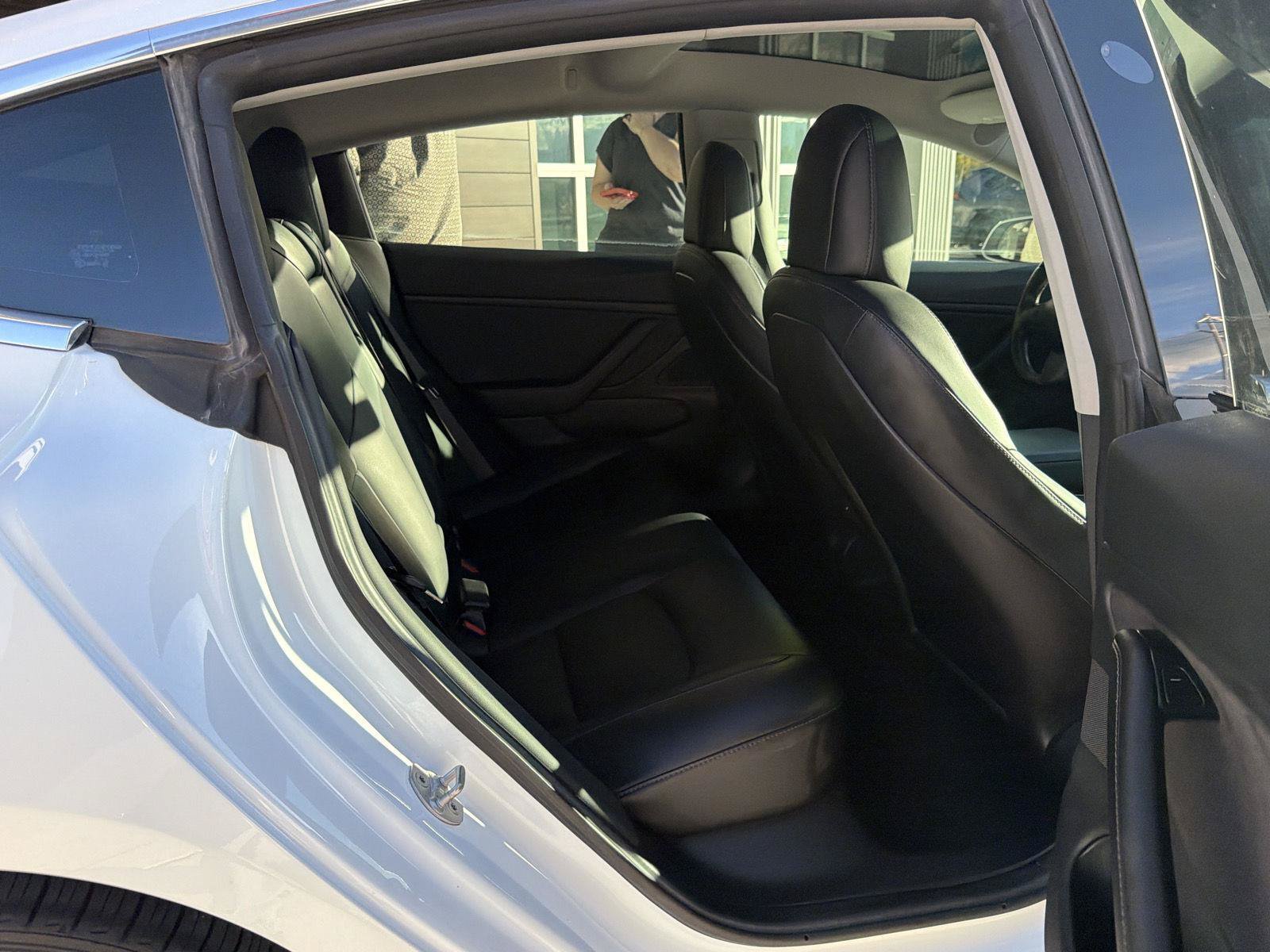 Used 2018 Tesla Model 3 Long Range RWD image 19