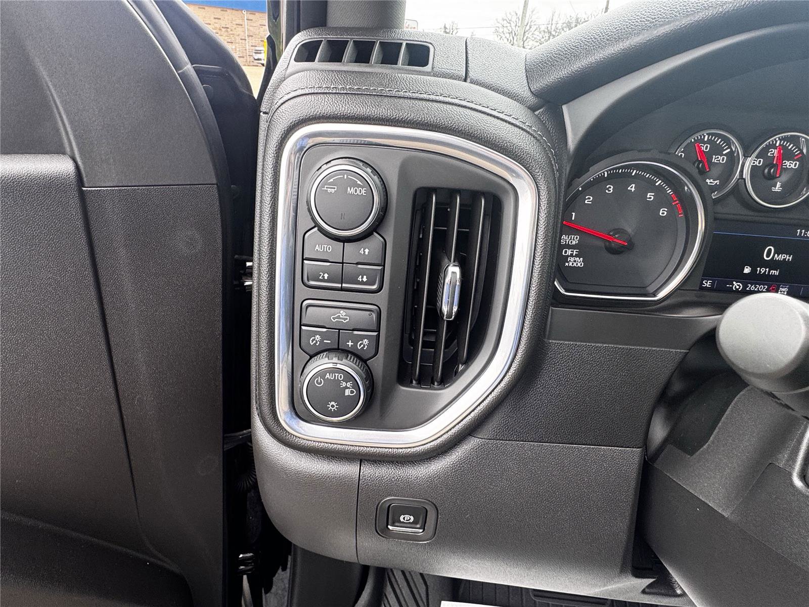 Used 2020 Chevrolet Silverado 1500 LT w/ All-Star Edition image 15