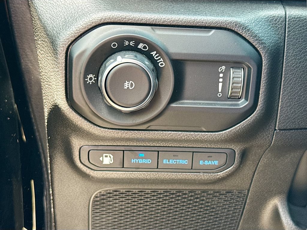 Certified 2023 Jeep Wrangler Unlimited AWD/4WD image 11