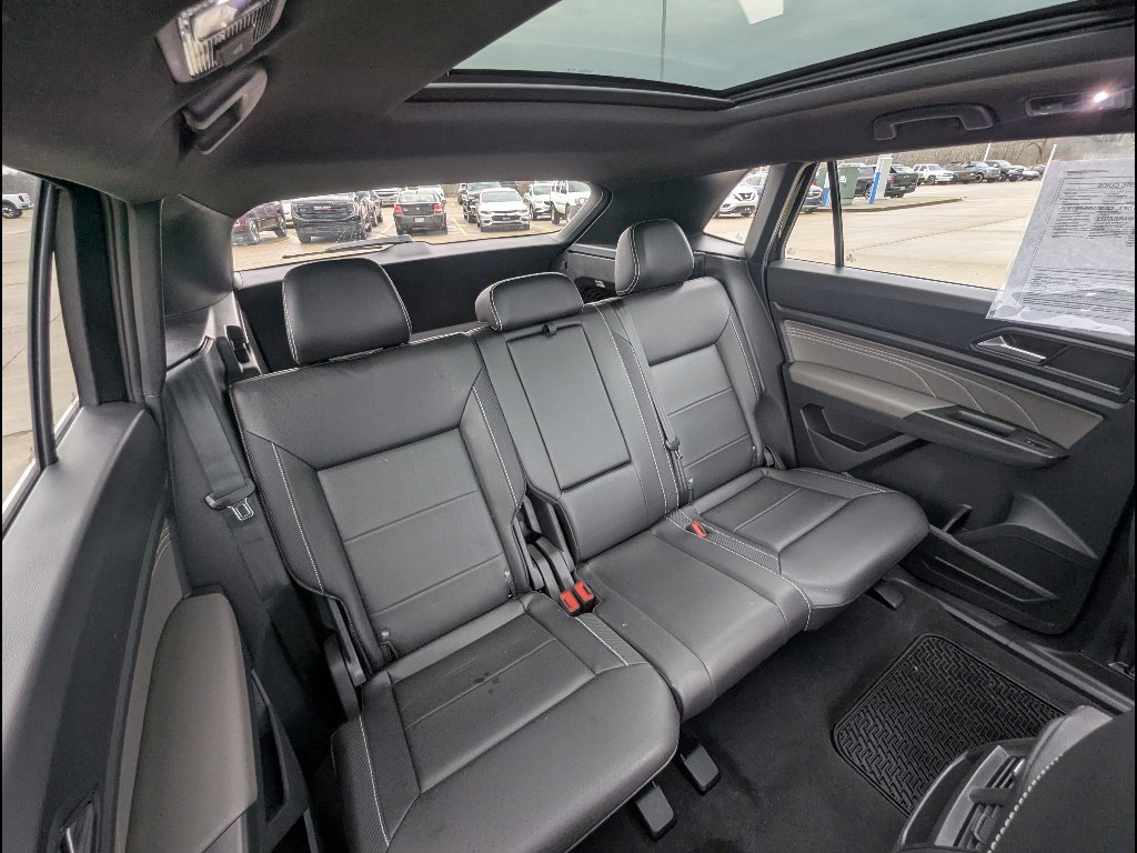 Used 2023 Volkswagen Atlas Cross Sport SE image 21
