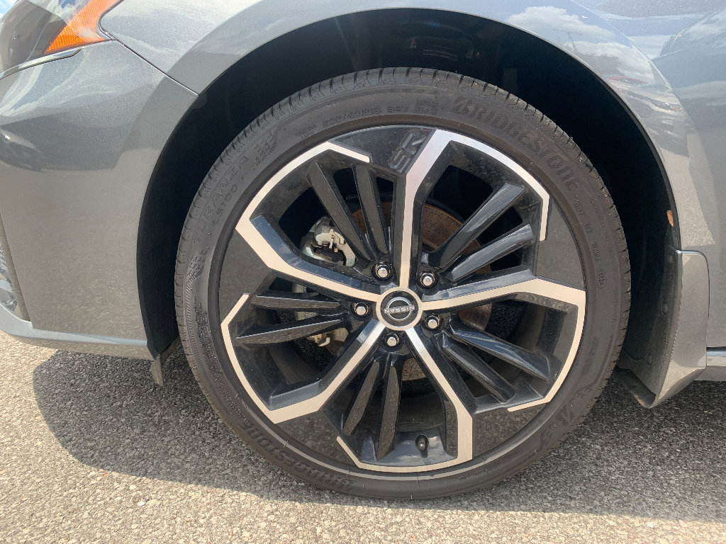 Used 2025 Nissan Altima 2.5 SR AWD/4WD image 9
