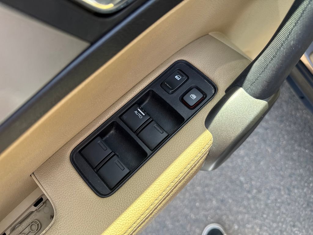 Used 2011 Honda CR-V EX-L image 11