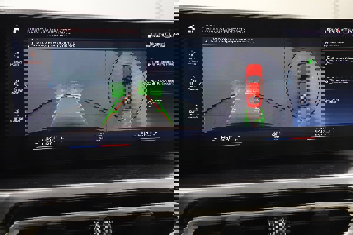 Used 2023 BMW 330i xDrive Sedan image 10