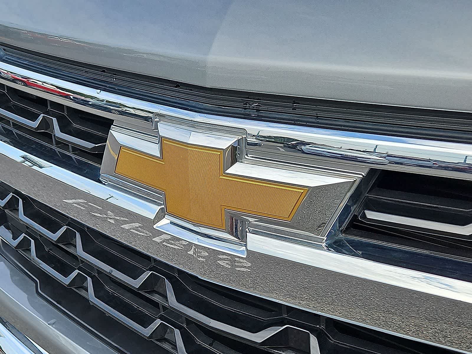Used 2024 Chevrolet Silverado 1500 LT AWD/4WD image 35