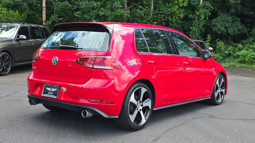 Used 2018 Volkswagen Golf 4-Door FWD image 4