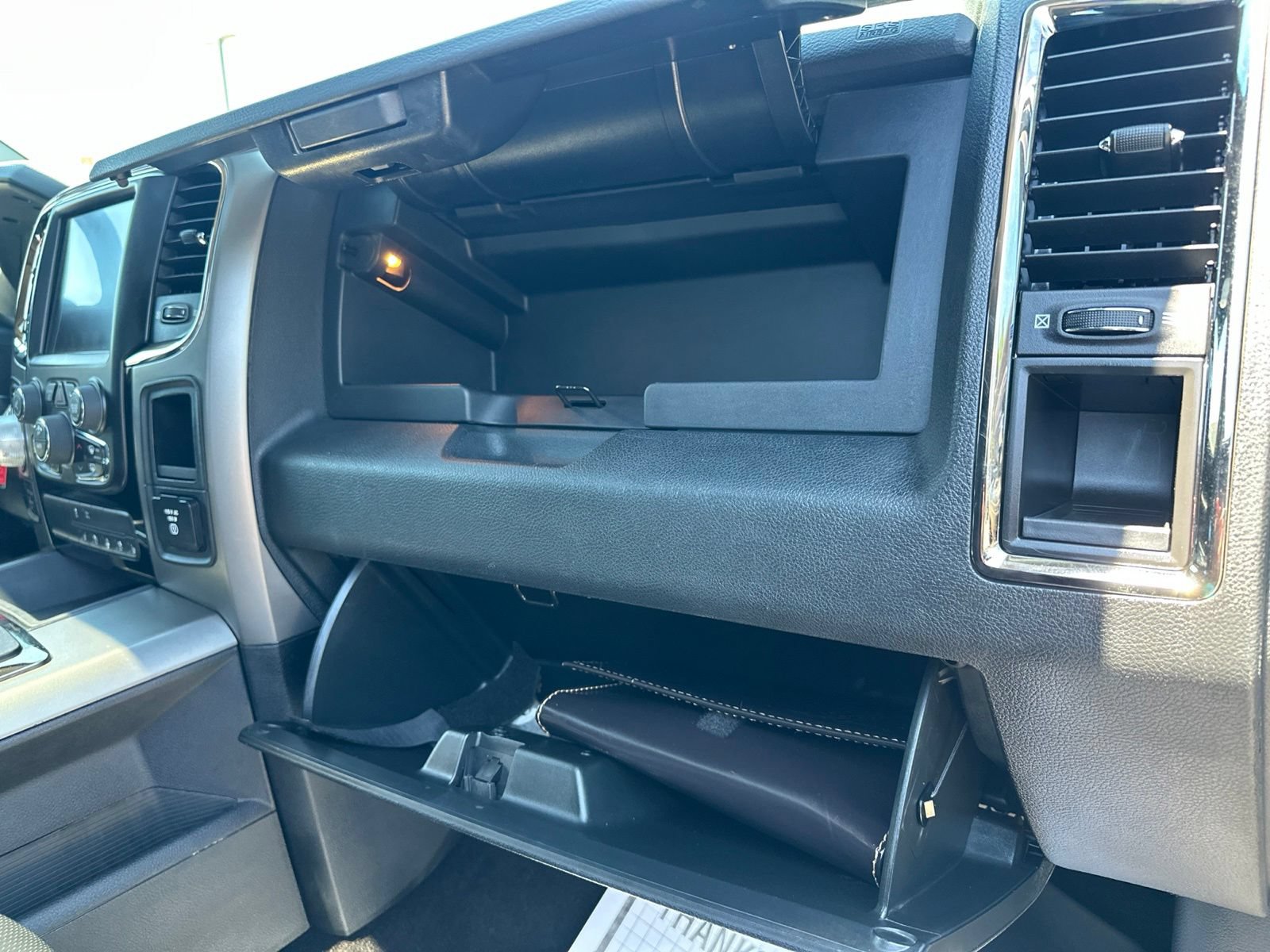 Used 2014 RAM 1500 Sport w/ Remote Start & Security Group AWD/4WD image 37