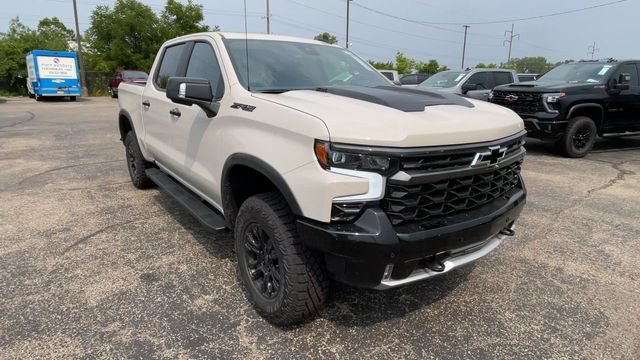 New 2026 Chevrolet Silverado 1500 ZR2 w/ Dark Appearance Package AWD/4WD image 4