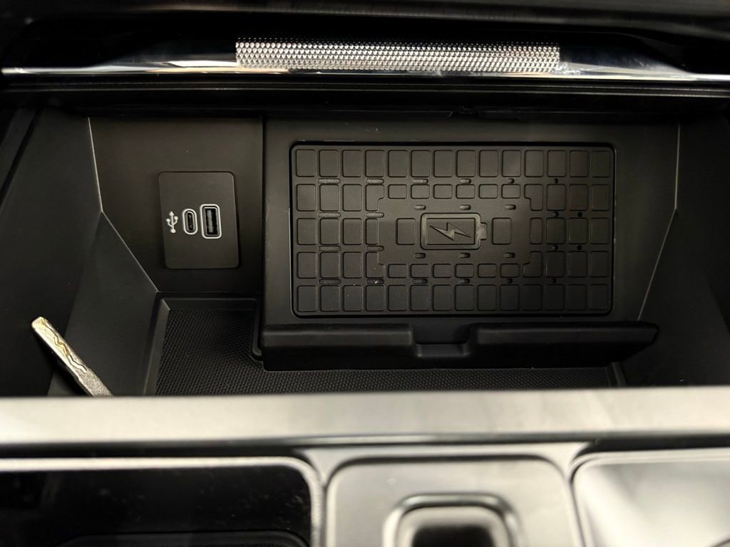 New 2025 Ford F150 Lightning Platinum image 40