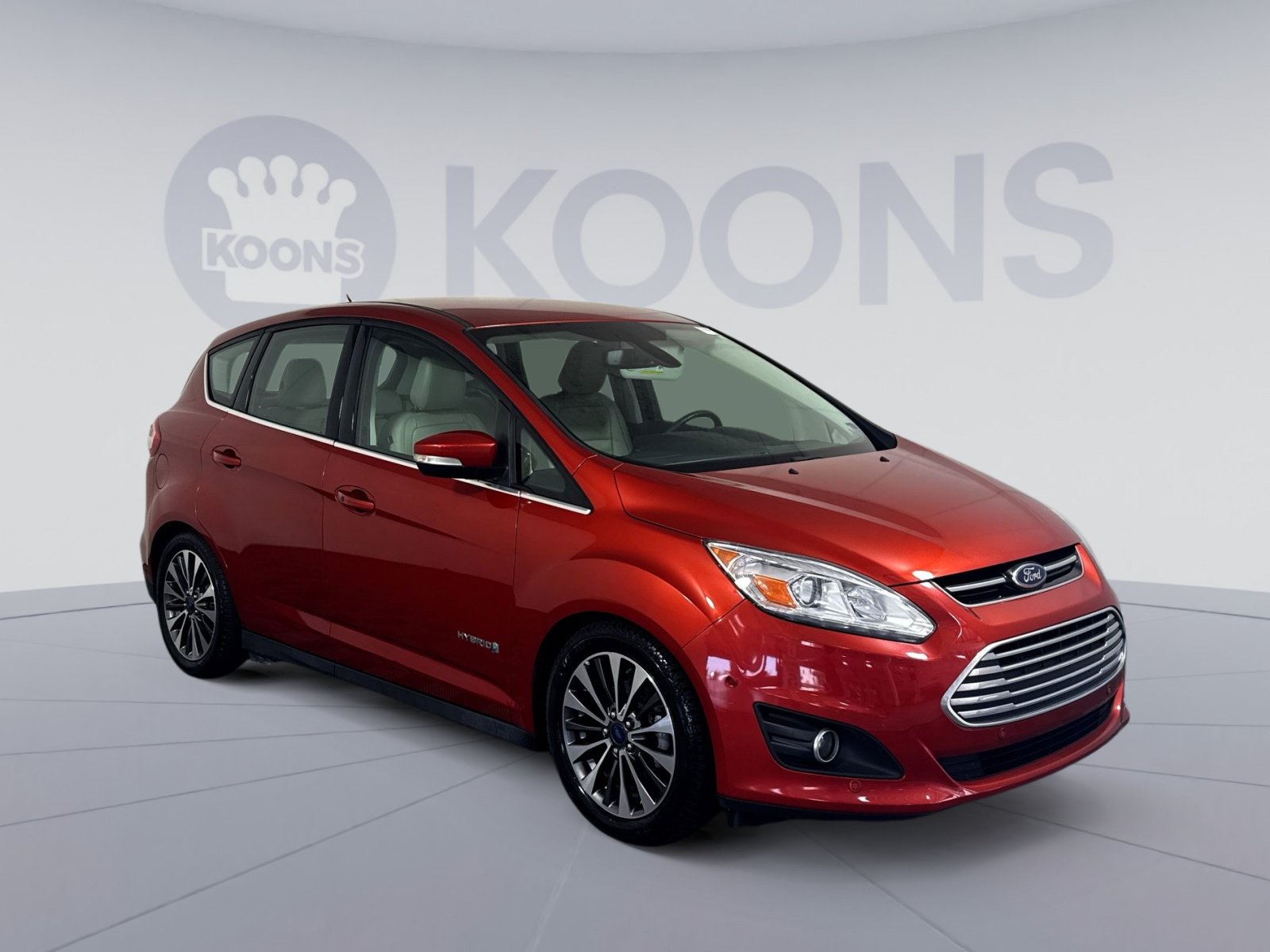 Used 2018 Ford C-MAX Titanium w/ Equipment Group 301A FWD image 10