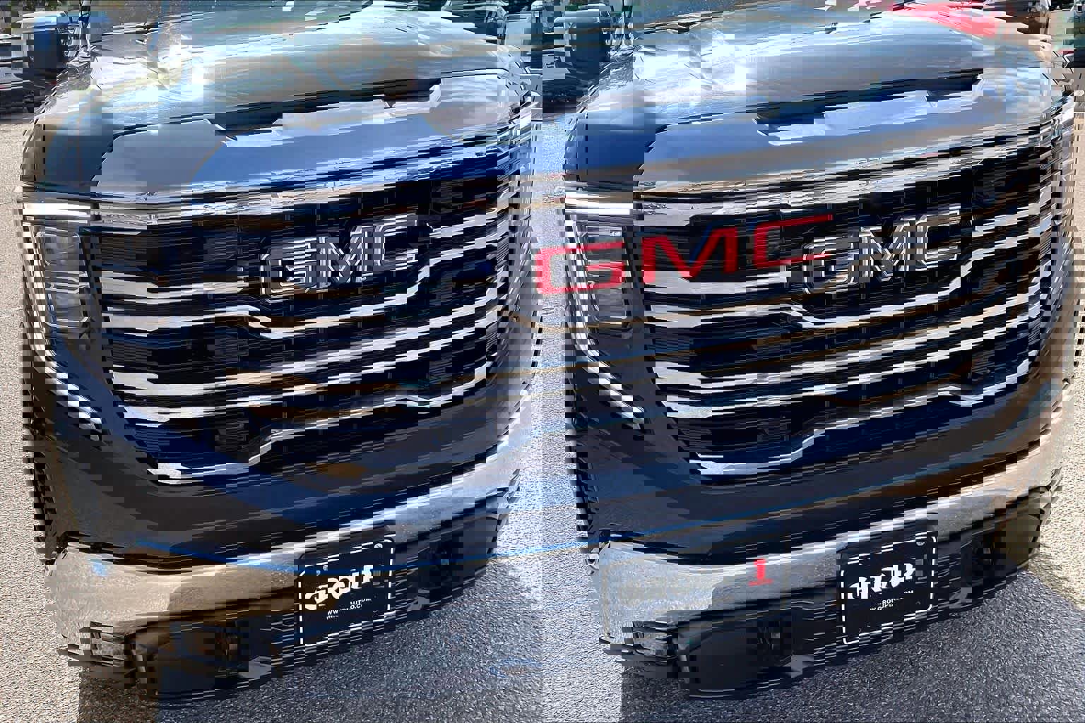 Used 2022 GMC Sierra 1500 SLT w/ SLT Convenience Package image 29