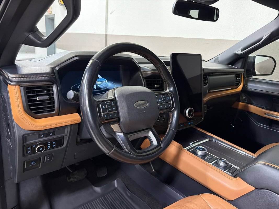 Used 2023 Ford Expedition Platinum AWD/4WD image 13