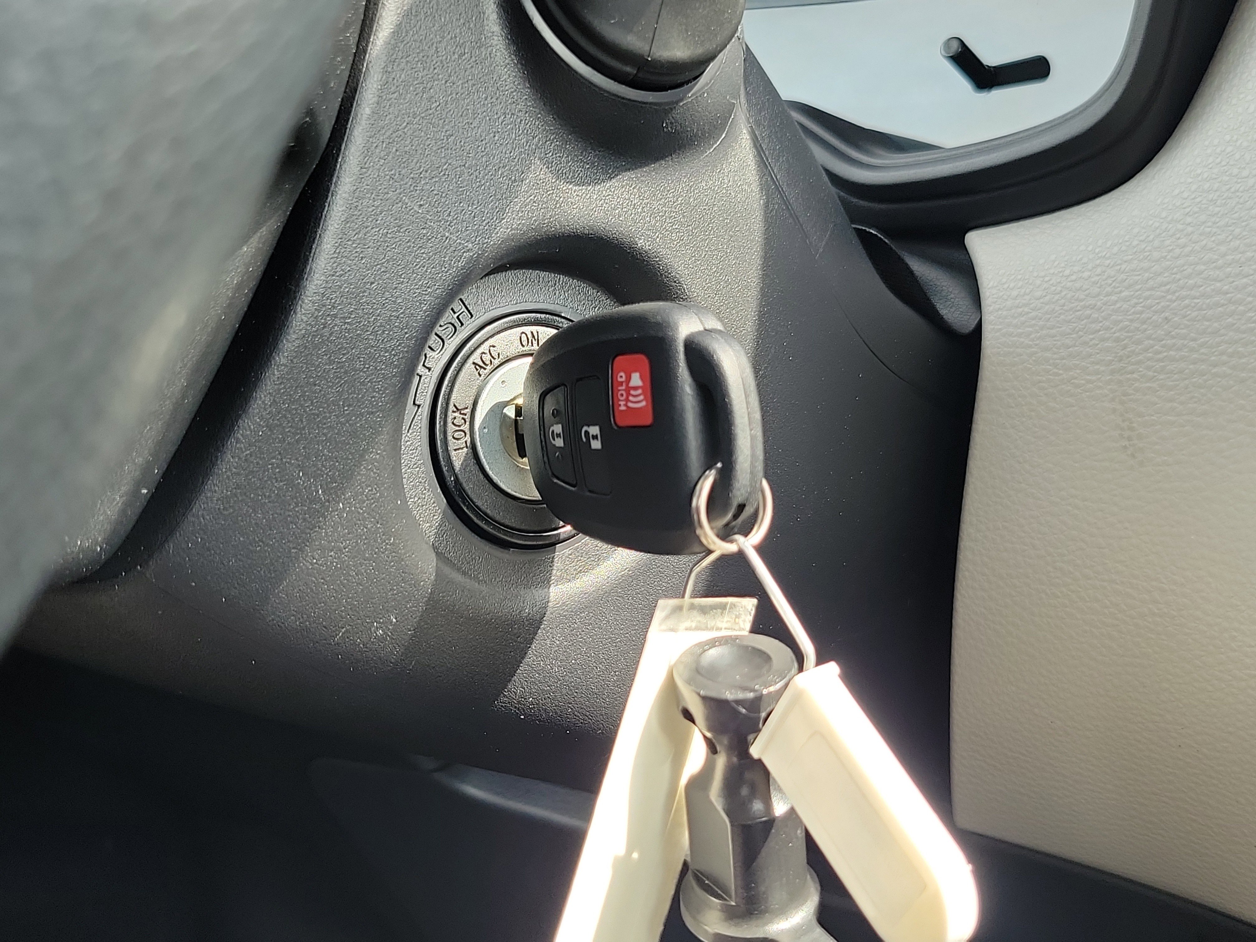 New 2026 Toyota Corolla Cross L image 25