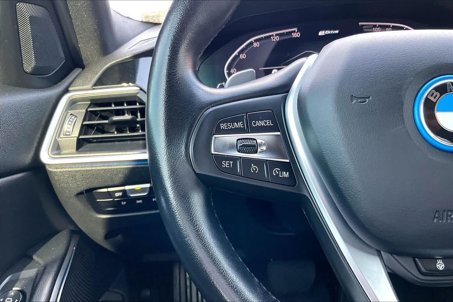 Used 2022 BMW 330e xDrive AWD/4WD image 24
