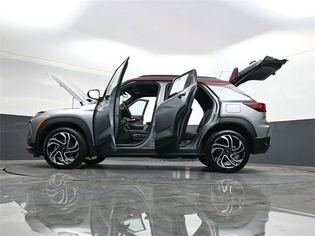 Used 2025 Chevrolet TrailBlazer RS w/ Convenience Package image 52