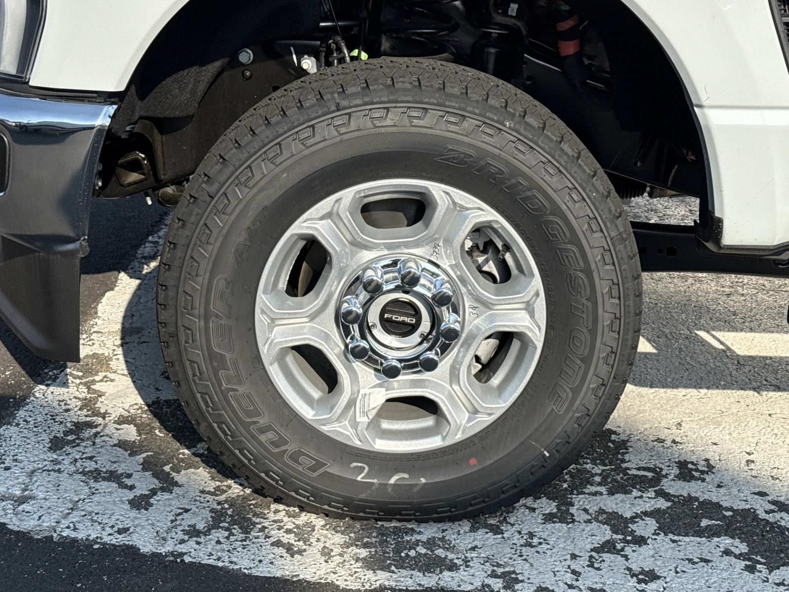 New 2026 Ford F250 XLT w/ FX4 Off-Road Package AWD/4WD image 9