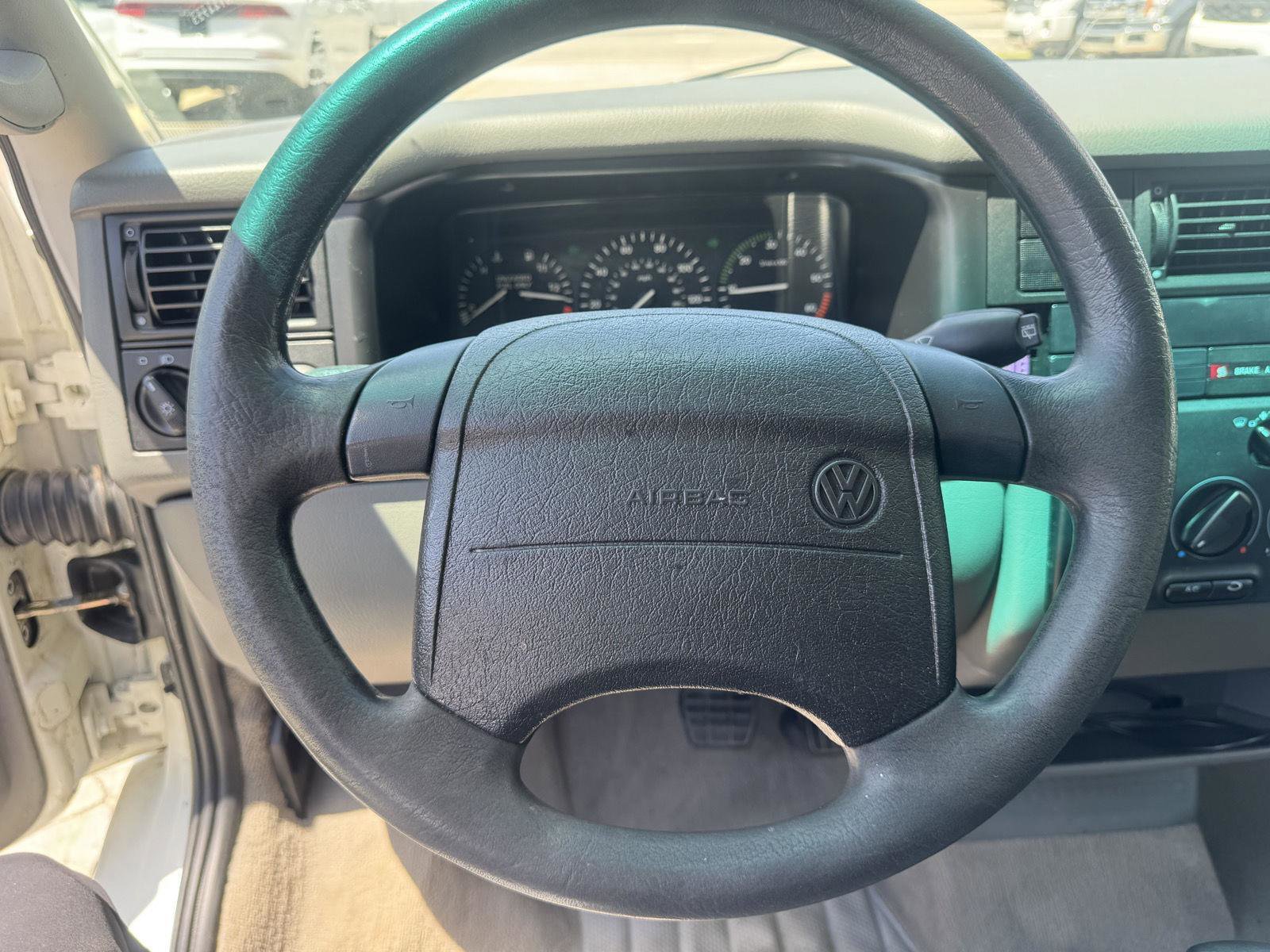Used 1997 Volkswagen Eurovan Camper FWD image 3