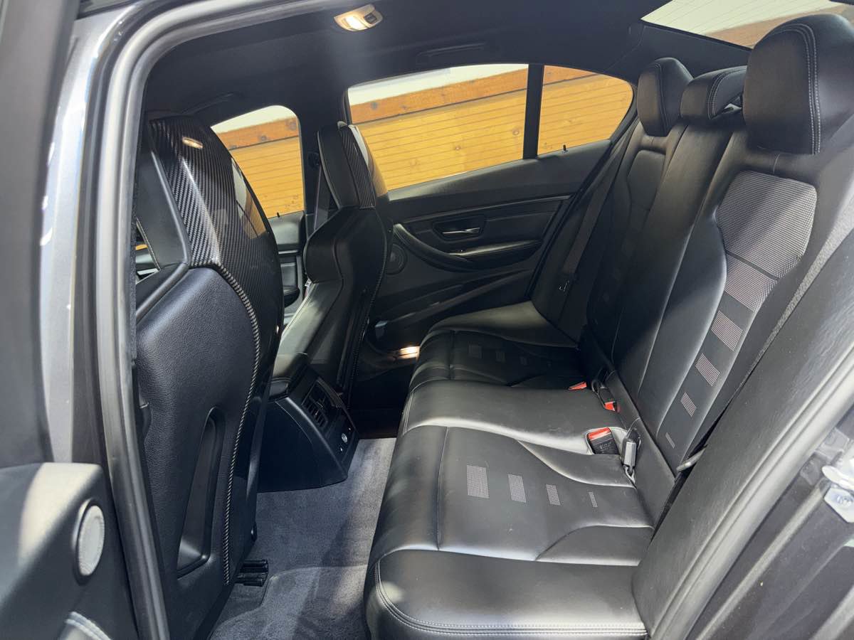 Used 2018 BMW M3 image 23