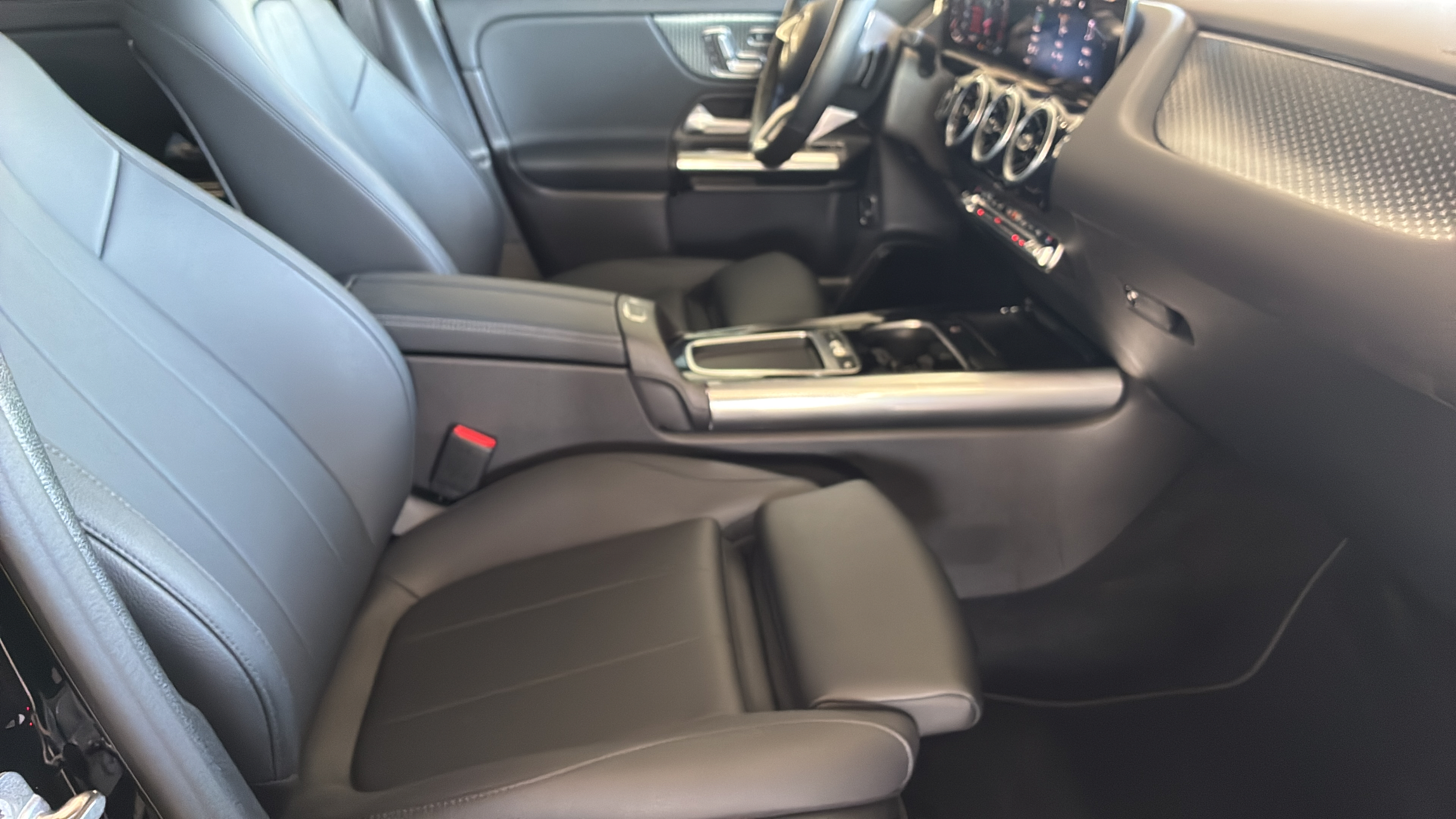 Used 2026 Mercedes-Benz GLA 250 image 27