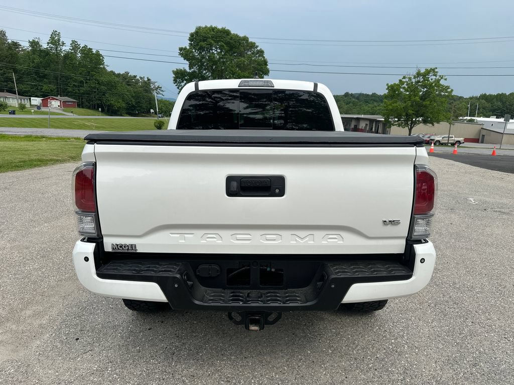 Used 2021 Toyota Tacoma TRD Off-Road w/ Technology Package AWD/4WD image 4