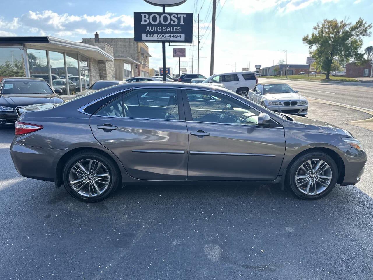 Used 2017 Toyota Camry SE image 8