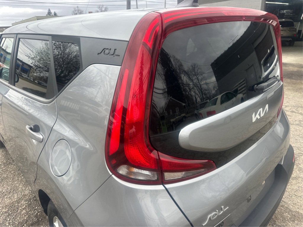 Used 2022 Kia Soul LX w/ Technology Package image 21
