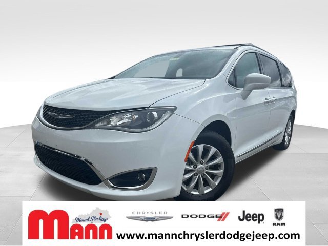 Used 2017 Chrysler Pacifica Touring-L FWD 360° Tour