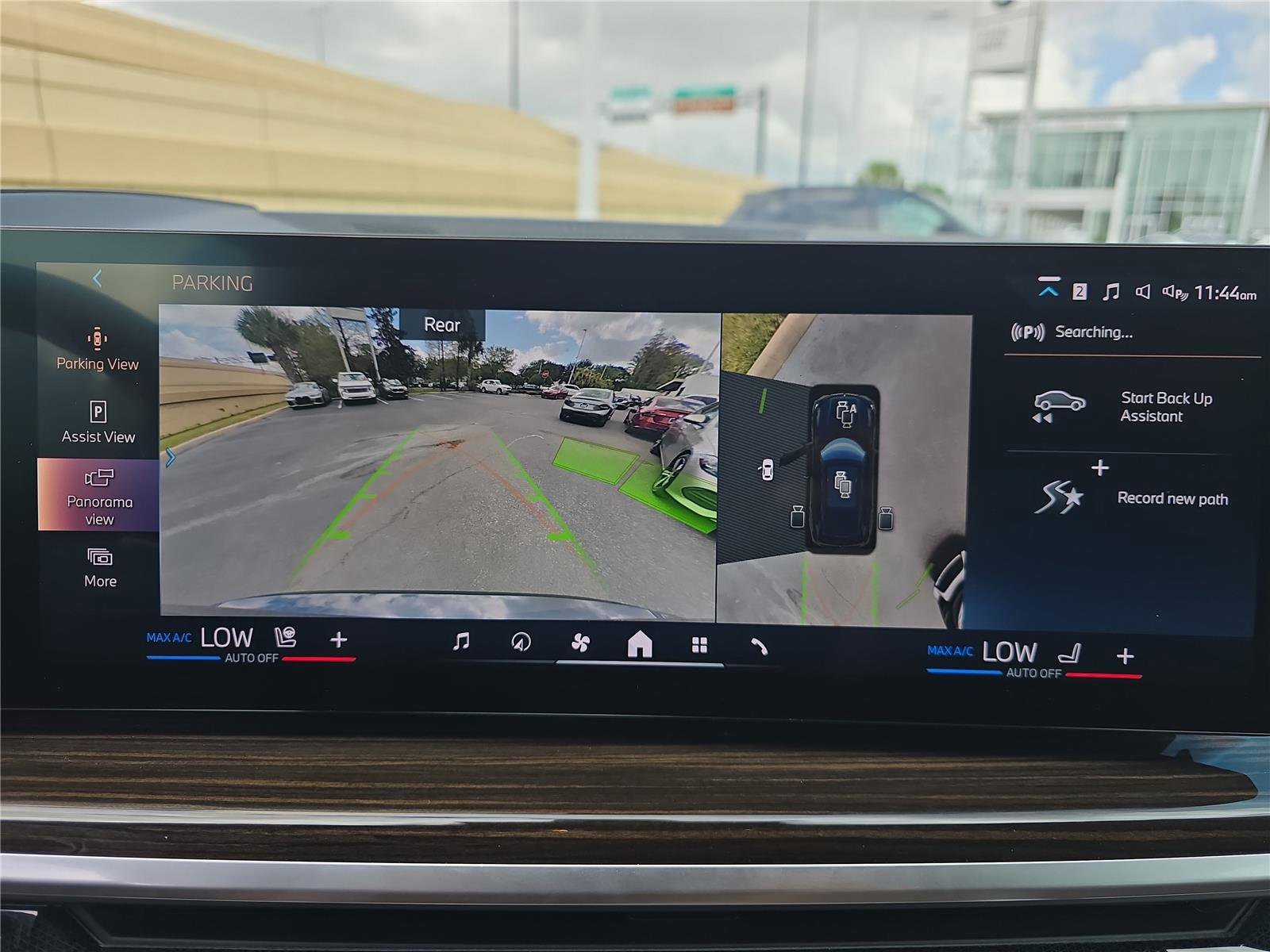 Used 2024 BMW X5 xDrive40i w/ M Sport Package image 20