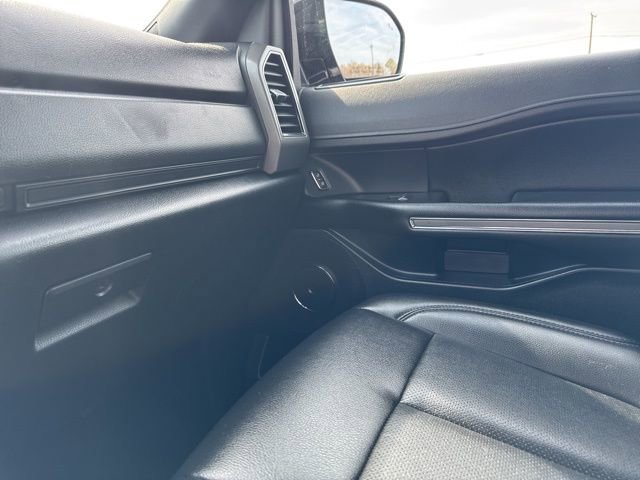 Used 2020 Ford Expedition XLT w/ Black Accent Package image 31