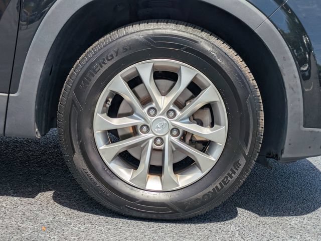 Used 2019 Hyundai Santa Fe SEL FWD image 11